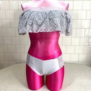 🆕 Victoria’s Secret Flounce bandeau and panty